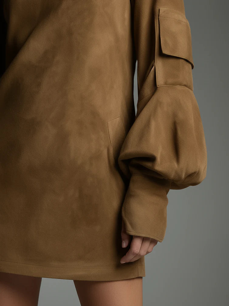 Veronica | Miniabito in suede oversize con collo alto