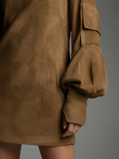 Veronica | Miniabito in suede oversize con collo alto